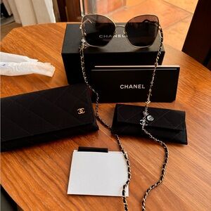 Chanel butterfly sunglasses with chain new